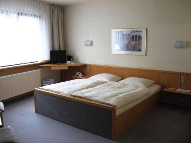 Hotel Pfaelzer Hof, Zum Schokoladengiesser Rodalben Quarto foto