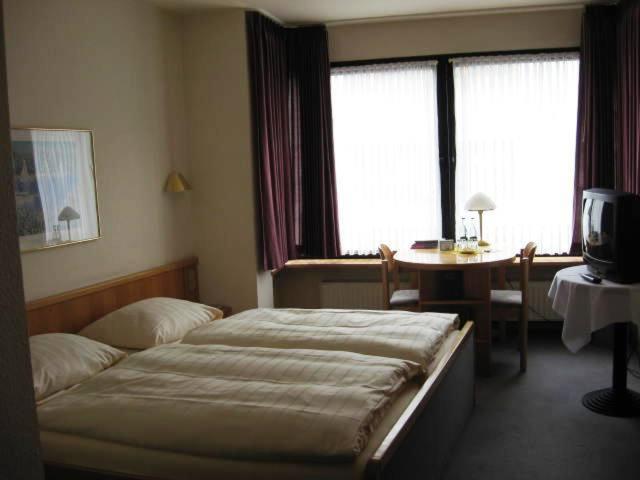 Hotel Pfaelzer Hof, Zum Schokoladengiesser Rodalben Quarto foto